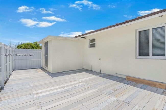 Building Photo - 16330 NW 45th Ave