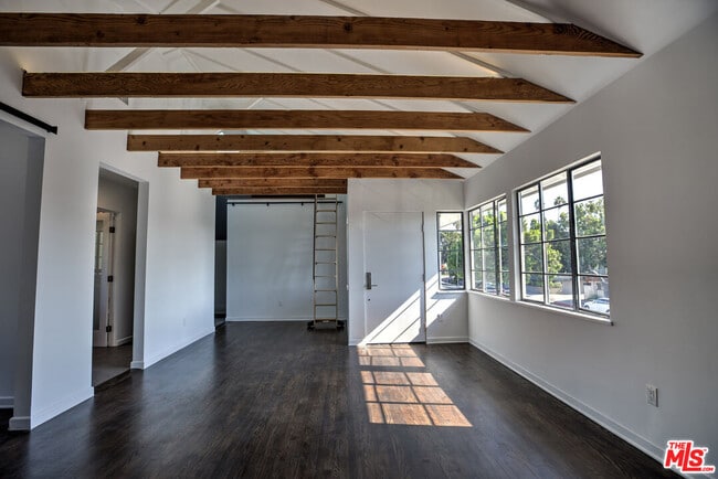 Building Photo - 1807 Montana Ave
