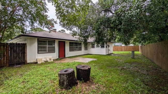 Building Photo - 22407 Applegate Dr