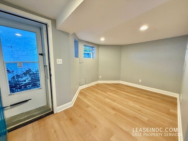 Building Photo - 3119 11th St NW