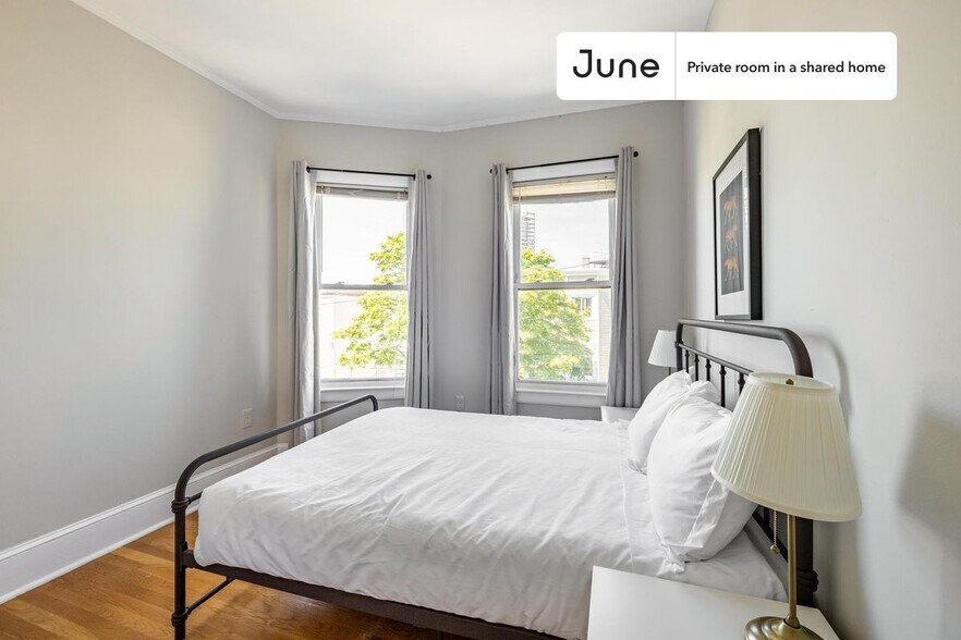 Primary Photo - Room in Shared 3 bed/1 bath home