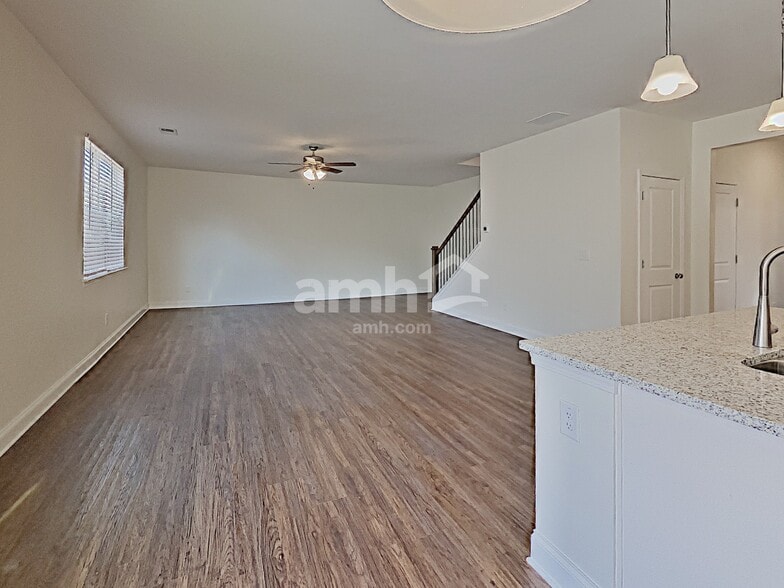 Building Photo - 2462 Napa Valley Dr