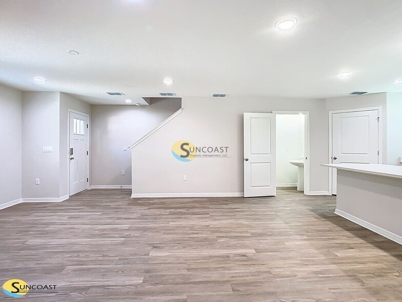 Building Photo - 3821 SW 43rd Ct