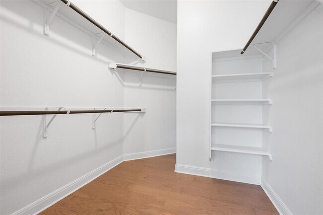Building Photo - 686 Treadwell Ln