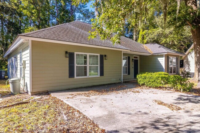 Building Photo - 9 Walthour Cove