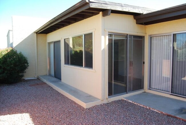 Building Photo - 830 W Rio-Altar