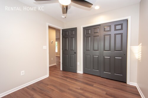 Building Photo - 7620 Robinson-