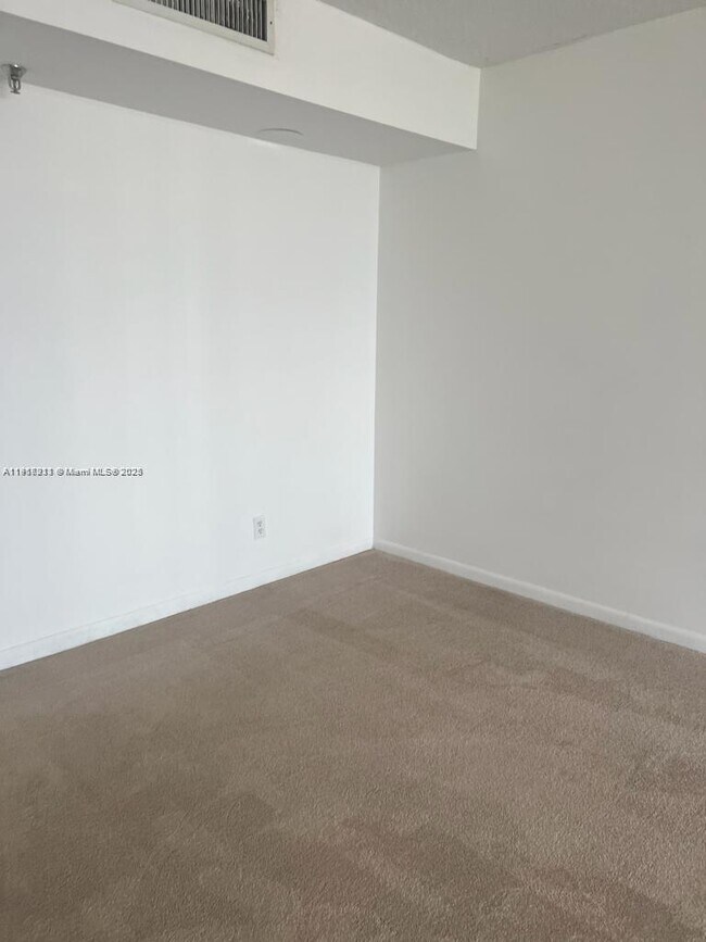 Building Photo - 3300 NE 192 St