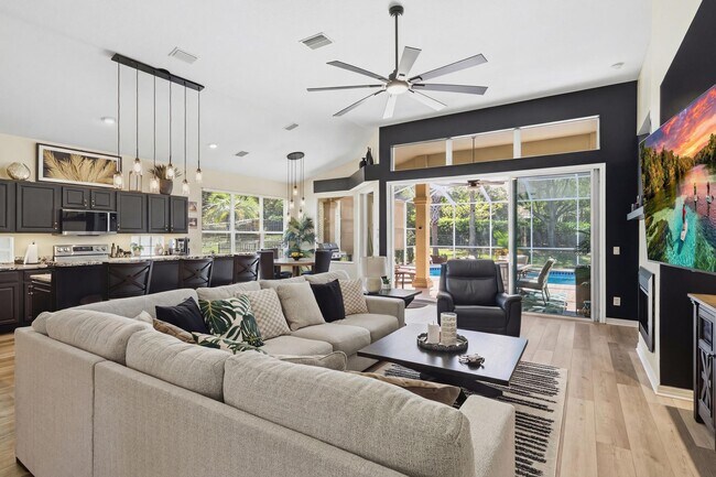 Building Photo - 1020 W Rollingwood Ct