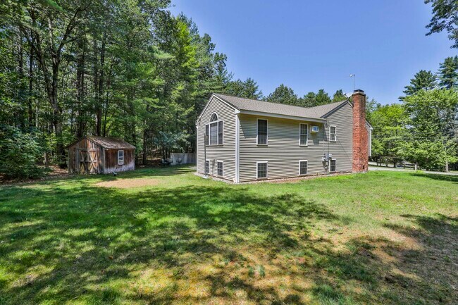 Building Photo - 76 Groton Rd