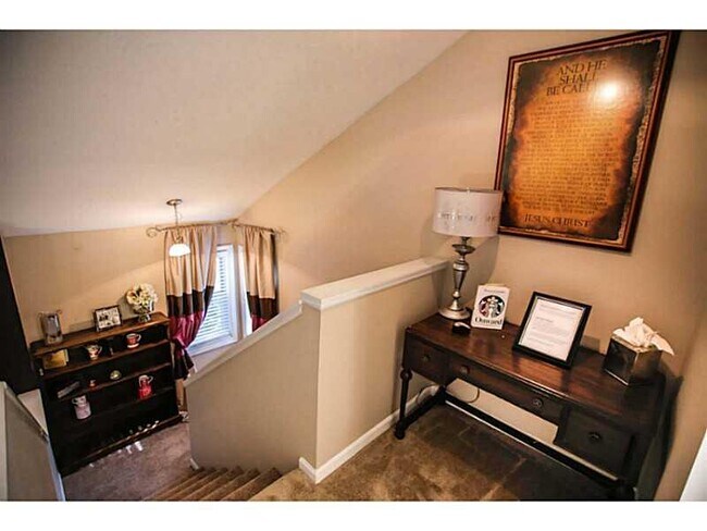 Building Photo - 2022 River Heights Walk SE