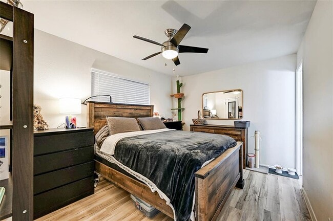 Building Photo - 9702 Oriole Dr