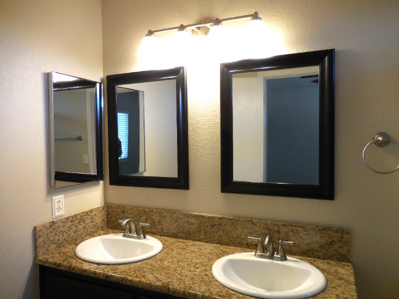Building Photo - 368 Quail Dr