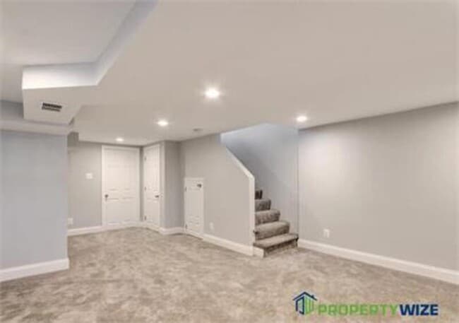 Building Photo - 2214 Redthorn Rd