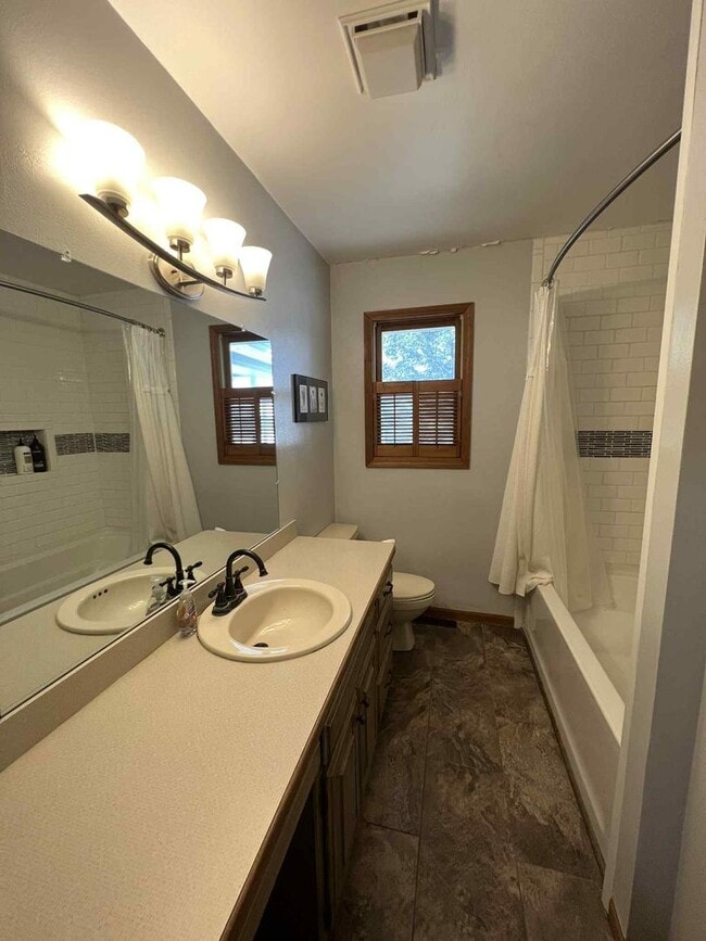 Building Photo - COMING SOON: MOVE IN SPECIAL: HALF OFF FIR...