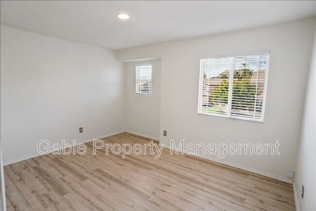 Building Photo - 29620 Teasedale Pl
