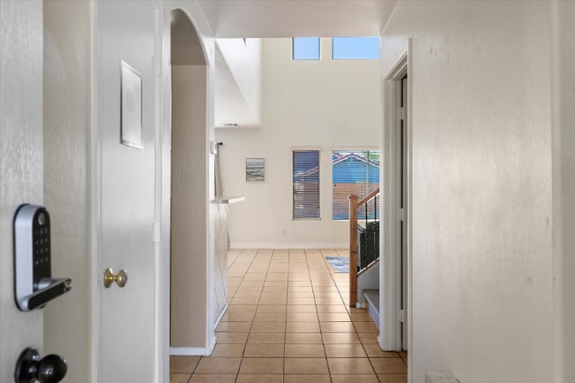 Building Photo - 7315 W Cordes Rd