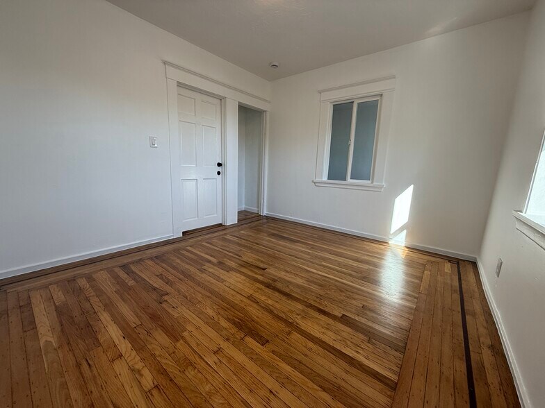Building Photo - 685 28th St