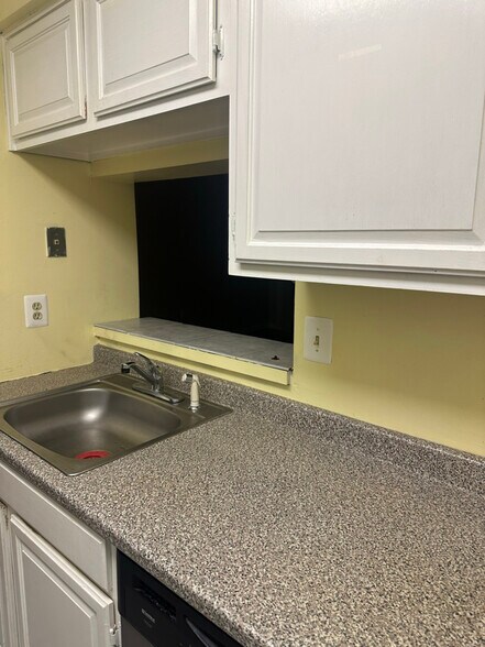 Building Photo - 5323 Ravens Crest Dr