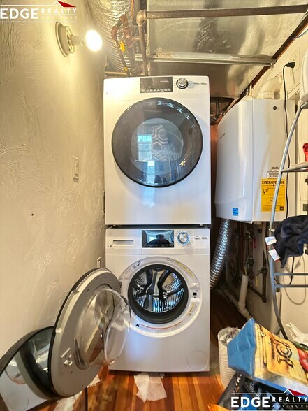 Building Photo - 107 Fisher Ave