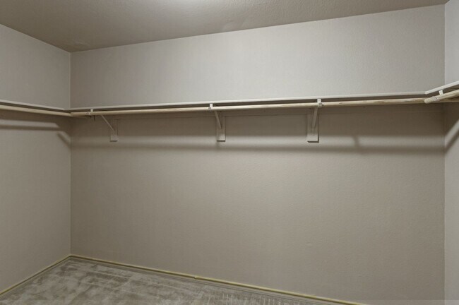 Building Photo - Ready for you to call this one home!