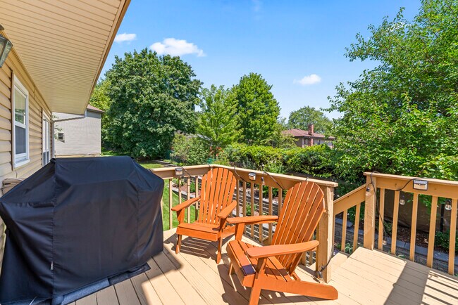 Building Photo - 707 Republic Ct