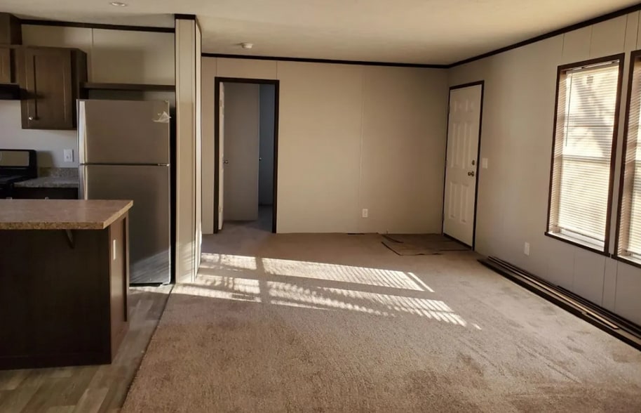 Building Photo - 6619 N Hampshire Dr