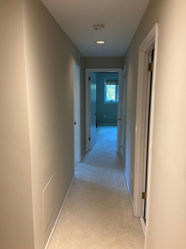 Building Photo - 4-Bedroom Home with 2 Full + 2 Half Baths ...