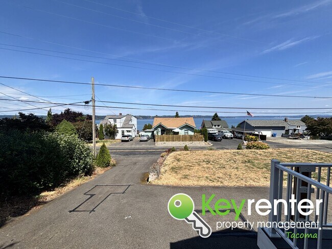 Building Photo - Stunning 2-Bedroom Tacoma Home with Dash P...