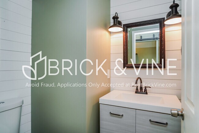 Building Photo - 6209 Nasby Dr