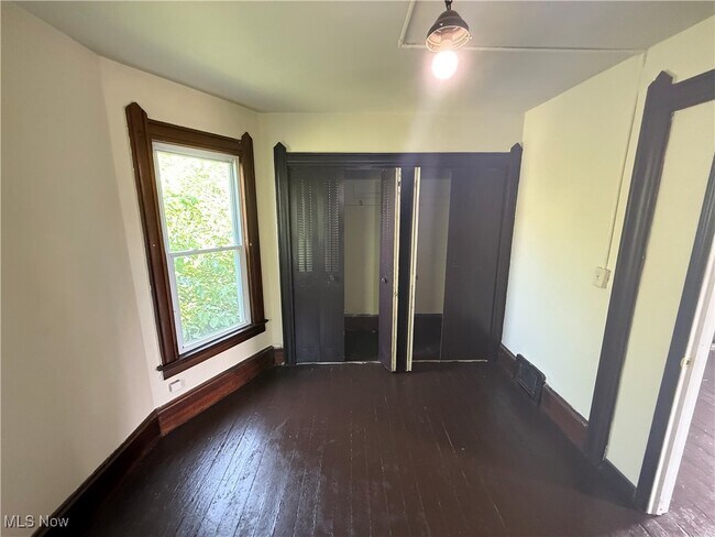 Building Photo - 1355 Addison Rd