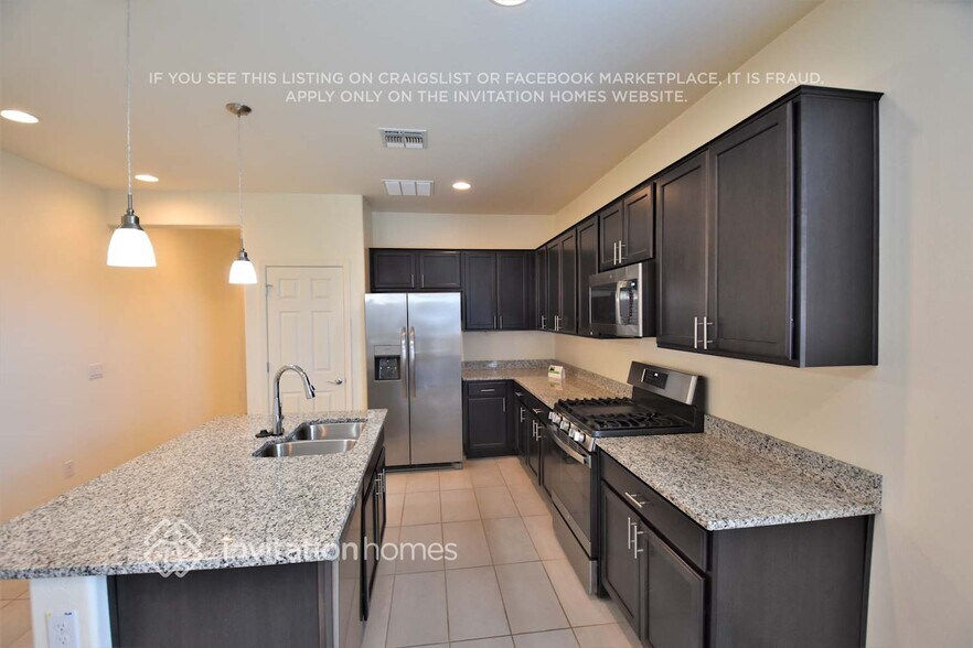 Building Photo - 5709 W Atlantis Ave