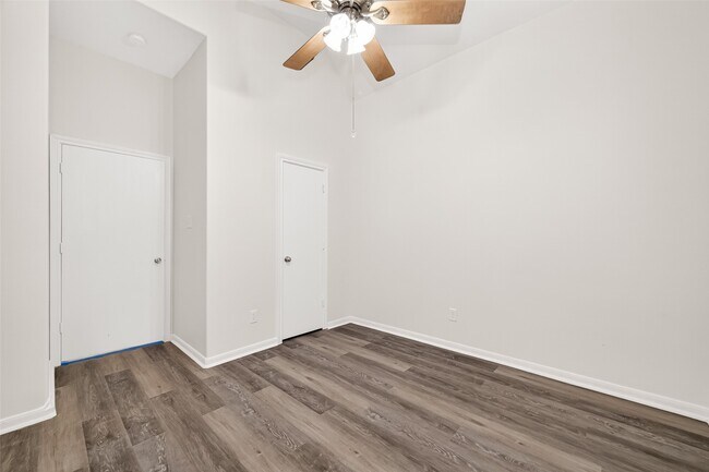 Building Photo - 13006 Rose Landing Dr