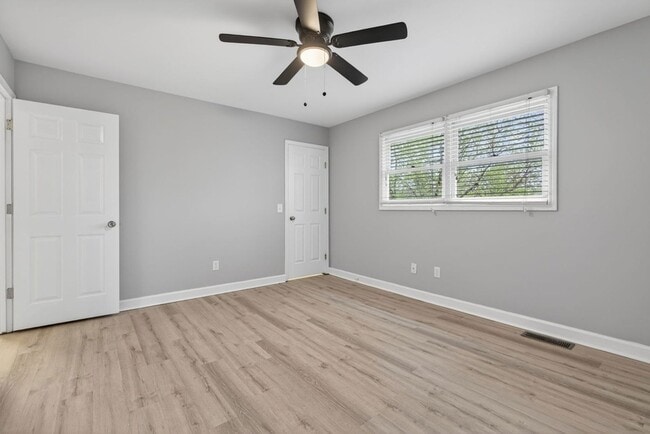 Building Photo - 115 Colonial Pkwy