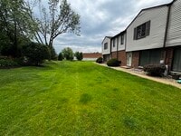 Building Photo - 786 Greenwood Rd