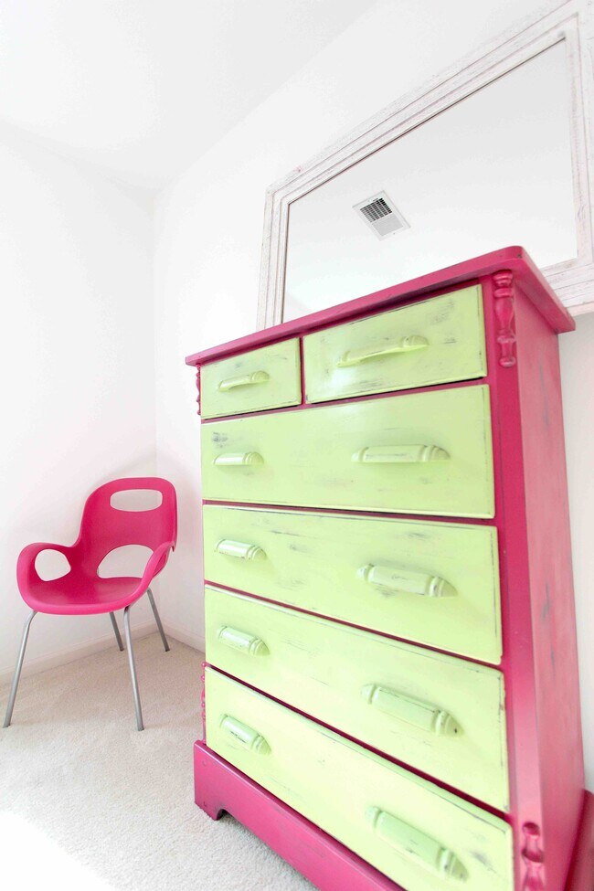 Building Photo - 5711 Chadwick Ln