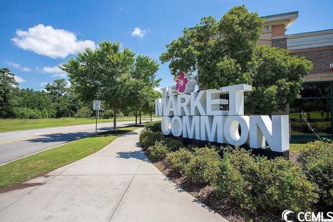 Building Photo - Market Common Townhome