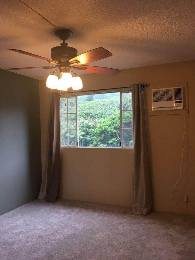 Building Photo - Healani Gardens-2 bed, 2 bath, 2 parking!