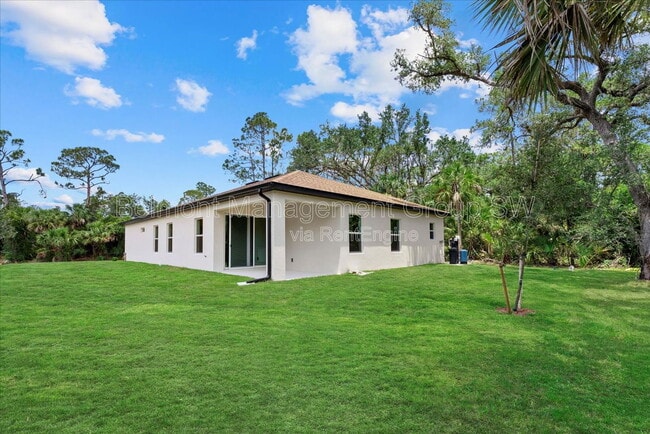 Building Photo - 2682 Edwin Ave