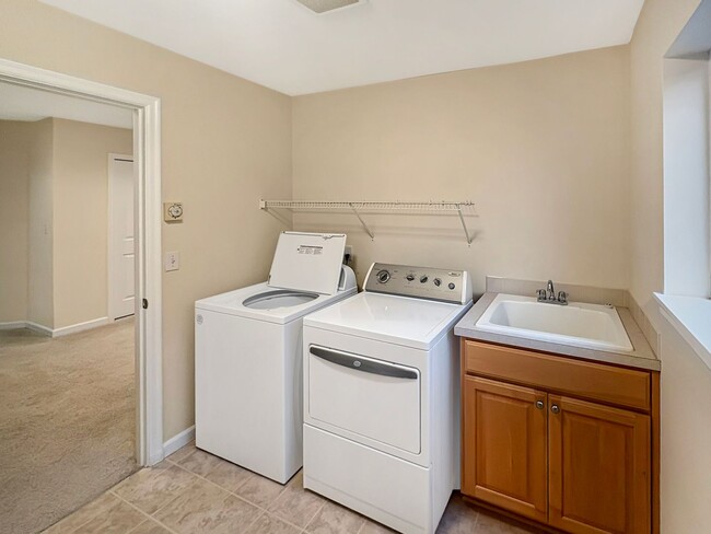 Building Photo - Spacious Rockport home in beautiful Bothell Community