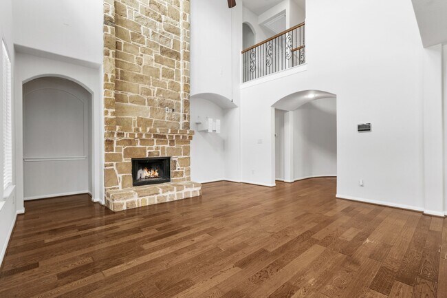 Building Photo - 8102 Little Scarlet St