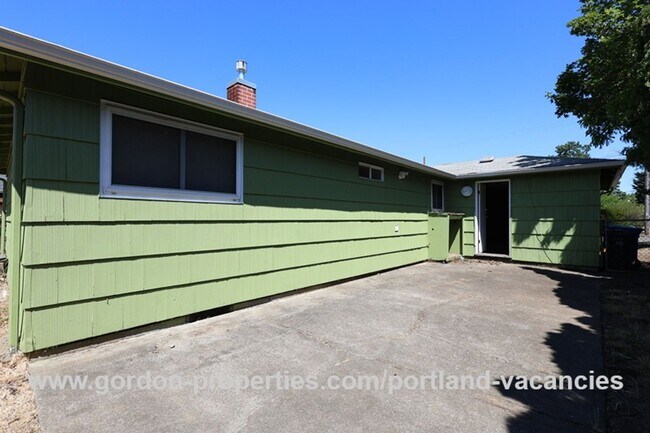 Building Photo - SE Tenino St - Brentwood-Darlington ranch-style 3 bedroom home