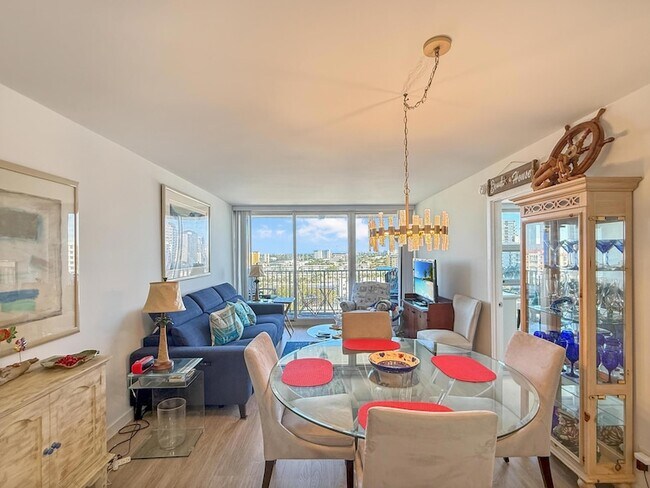 Building Photo - 531 N Ocean Blvd