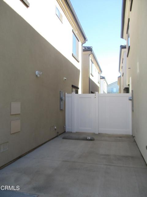 Building Photo - 21028 E Cypress St