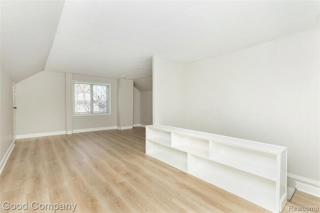 Building Photo - 1197 Catalpa Dr