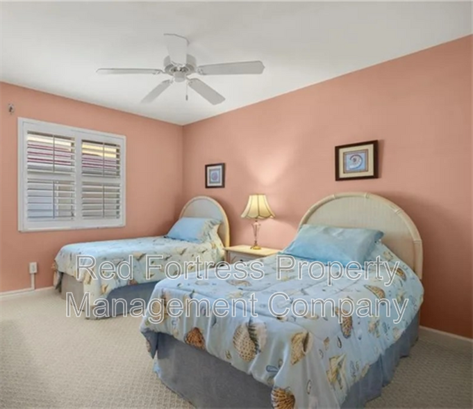 Building Photo - 6700 Dennis Cir