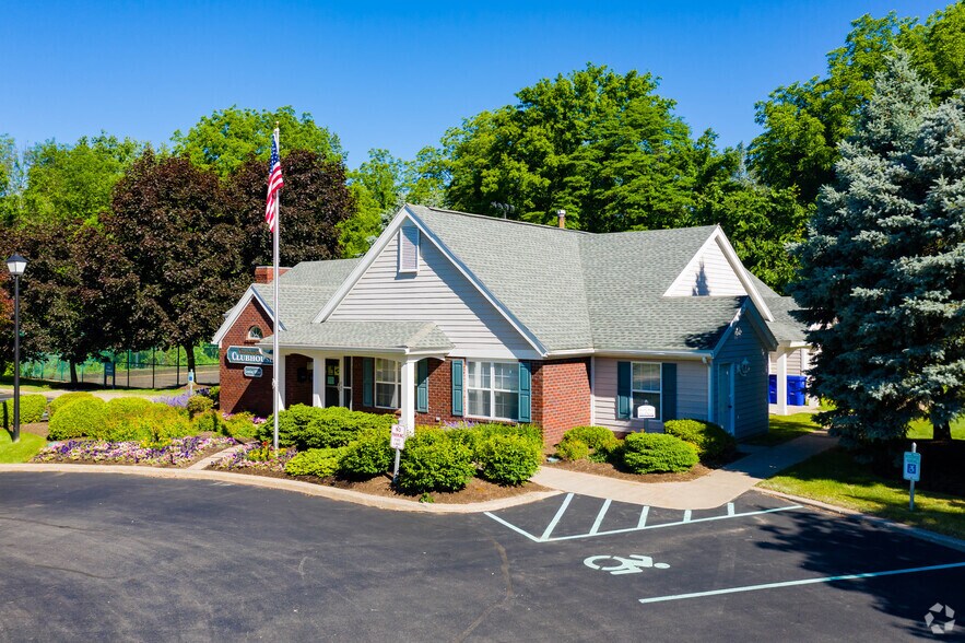 Carriage Glen Apartments 100 Bridgetown Dr Greece NY 14626