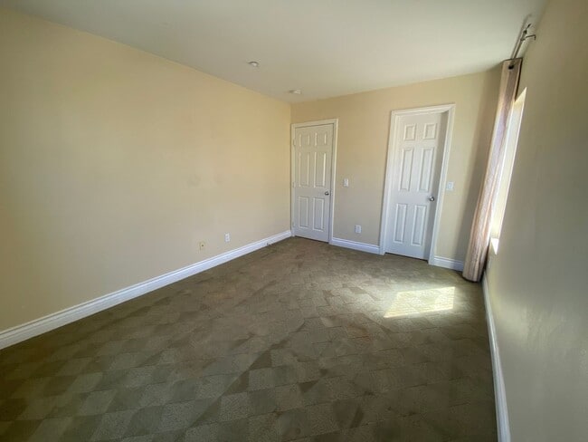 Building Photo - *Move in Special*2 story 4 Bedroom Home located in Amber Woods Community