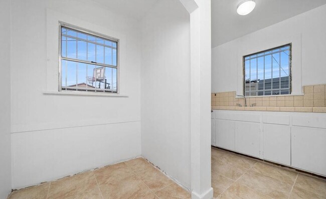 Building Photo - 59(454)