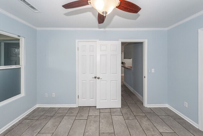 Building Photo - 2 Bedroom, 2 Bathroom Condo in Woodscape - Mt Pleasant